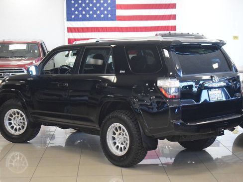 Used 2014 Toyota 4Runner SR5 AWD/4WD image 26