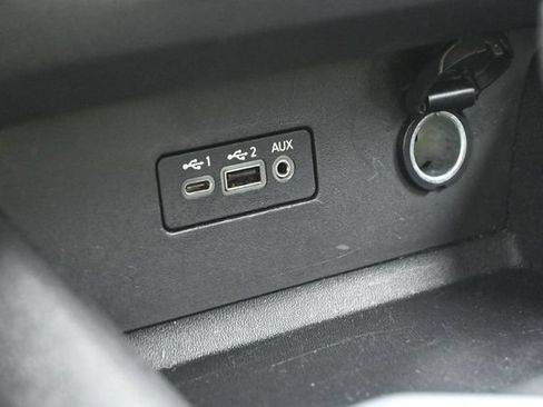 Used 2025 Nissan Altima 2.5 SV FWD image 32