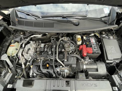 Used 2025 Nissan Kicks SV image 26