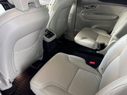 Certified 2023 Volvo XC90 T8 Ultimate w/ Protection Package Premier image 5