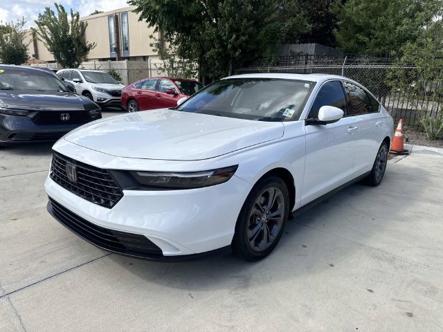 Certified 2023 Honda Accord EX image 3