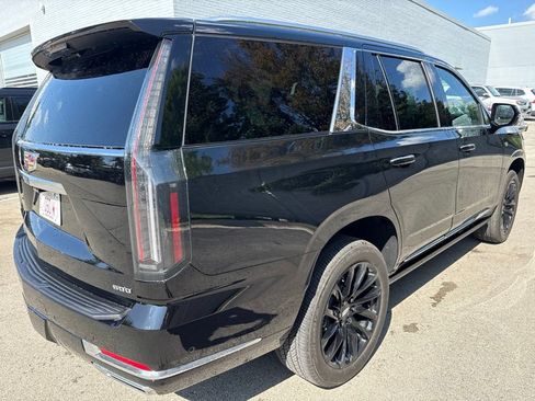 Used 2025 Cadillac Escalade Premium Luxury w/ Touring Package AWD/4WD image 4