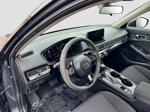 Used 2022 Honda Civic LX image 9