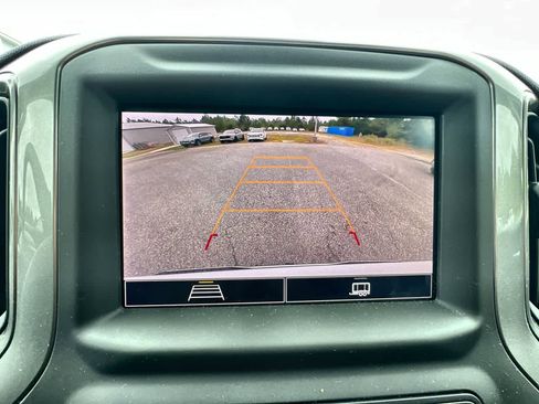 Used 2024 Chevrolet Silverado 1500 Custom image 14