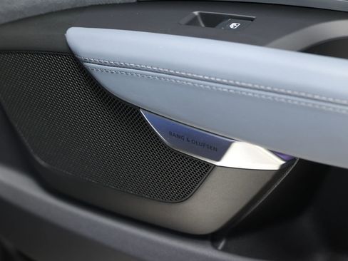 Used 2024 Audi e-tron GT Premium Plus w/ Performance Package image 60