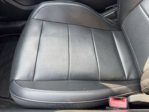 Used 2018 Ford Mustang Premium RWD image 29