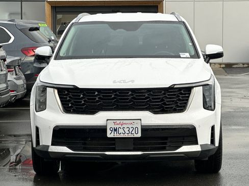 Used 2024 Kia Sorento S image 10