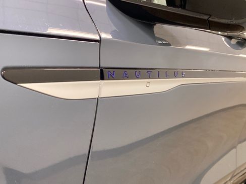 New 2026 Lincoln Nautilus Reserve image 13