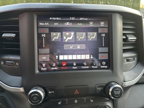 Used 2021 RAM 1500 Big Horn image 25