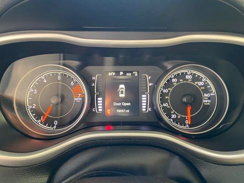Used 2016 Jeep Cherokee Latitude FWD image 15