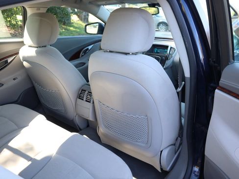 Used 2010 Buick LaCrosse CX FWD image 17