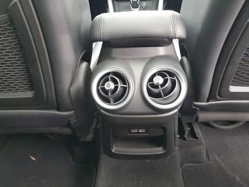 Used 2018 Alfa Romeo Stelvio Ti AWD/4WD image 21