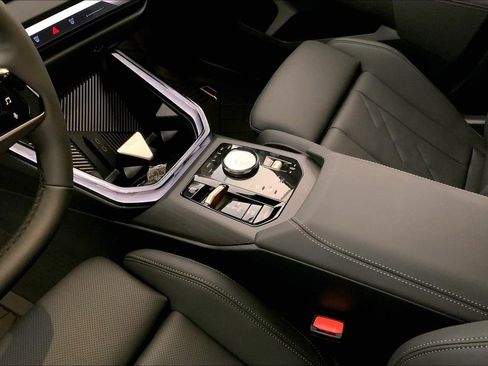 New 2025 BMW X3 xDrive30i w/ Premium Package image 6