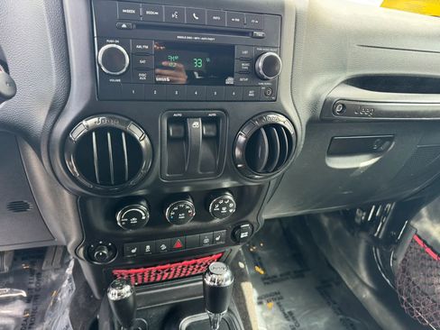 Used 2018 Jeep Wrangler Rubicon image 14