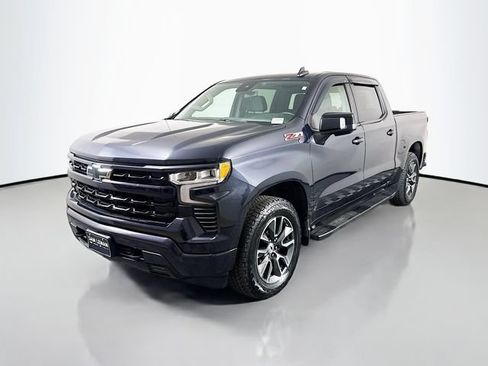 Used 2022 Chevrolet Silverado 1500 RST AWD/4WD image 3