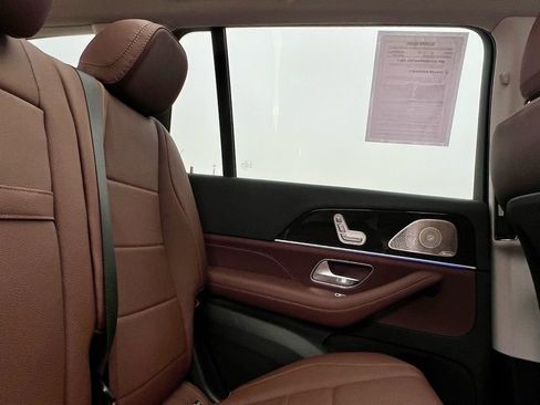 Certified 2026 Mercedes-Benz GLS 450 4MATIC image 27