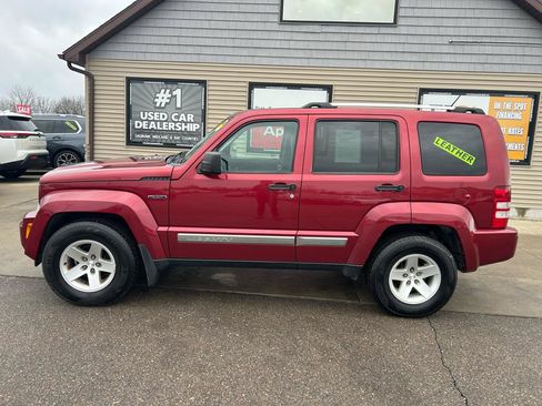 Used 2012 Jeep Liberty Limited Jet image 8