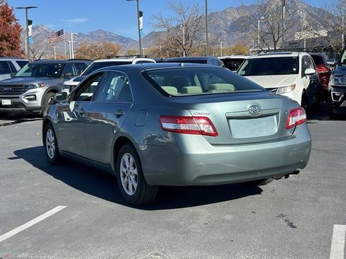 Used 2011 Toyota Camry LE image 6