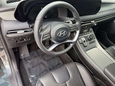 Used 2025 Hyundai Palisade SEL FWD image 4