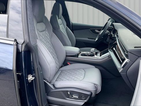 New 2026 Audi SQ8 Prestige image 11
