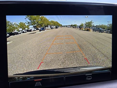 Used 2022 GMC Yukon AT4 AWD/4WD image 6