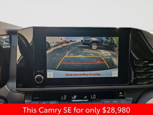 Used 2025 Toyota Camry SE FWD image 28