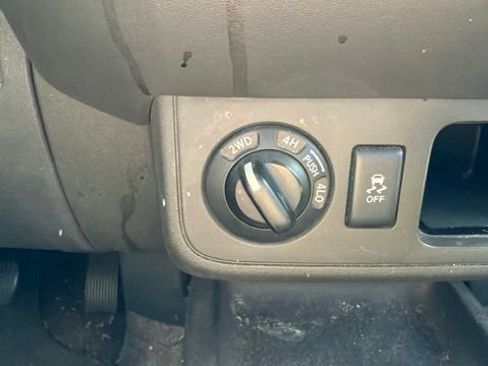 Used 2014 Nissan Xterra X AWD/4WD image 13