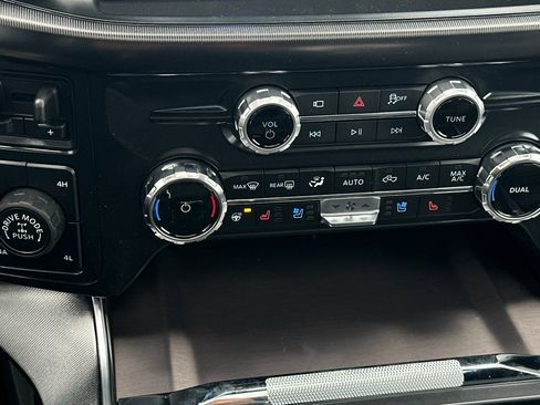 New 2025 Ford F150 Platinum w/ Equipment Group 702A High image 19