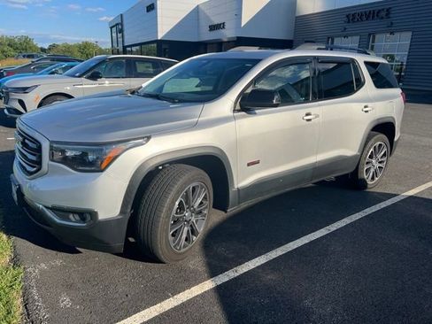 Used 2019 GMC Acadia SLT AWD/4WD image 1