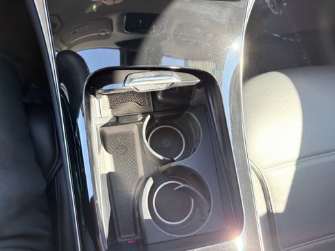 Used 2024 Mercedes-Benz GLC 300 w/ Winter Package image 33