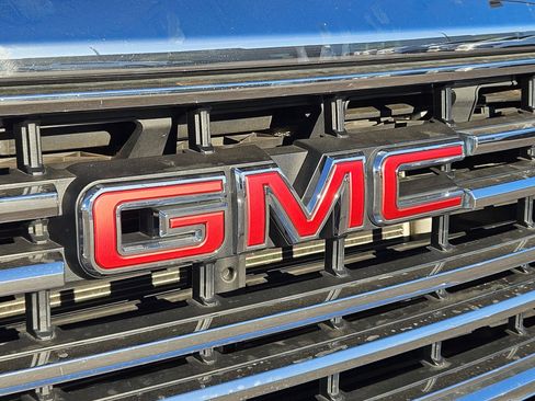 Used 2022 GMC Sierra 3500 SLT image 9