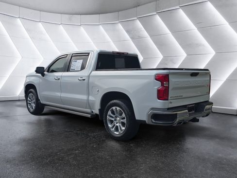Used 2025 Chevrolet Silverado 1500 LTZ w/ LTZ Premium Package AWD/4WD image 3