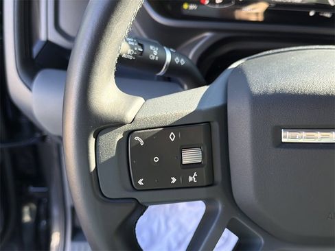 Used 2023 Land Rover Defender 130 X-Dynamic SE image 27