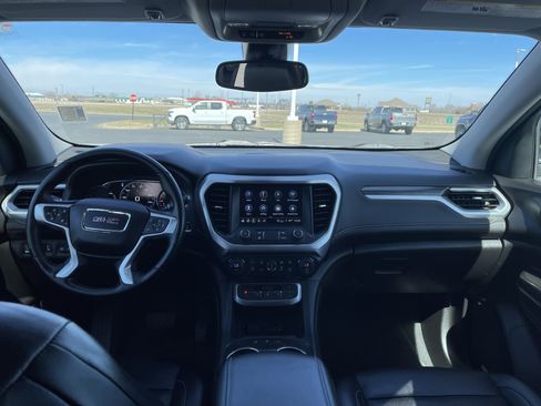 Used 2023 GMC Acadia SLT w/ Elevation Edition image 18