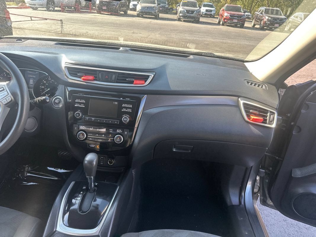 Used 2015 Nissan Rogue SV AWD/4WD image 7