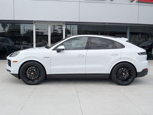 New 2026 Porsche Cayenne E-Hybrid image 2