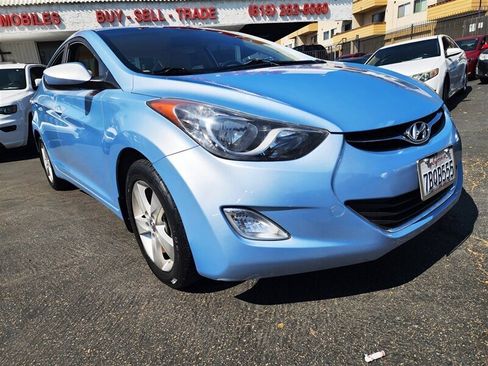 Used 2013 Hyundai Elantra GLS w/ Preferred Pkg image 10