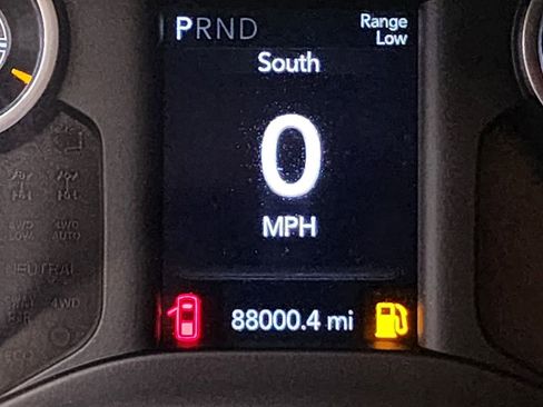 Used 2019 RAM 3500 Tradesman w/ Chrome Appearance Group image 15