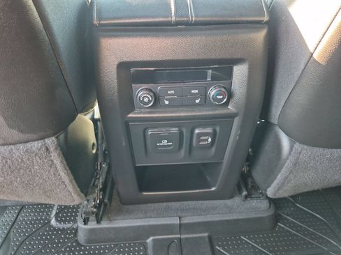 Certified 2023 Chevrolet Traverse Premier AWD/4WD image 23