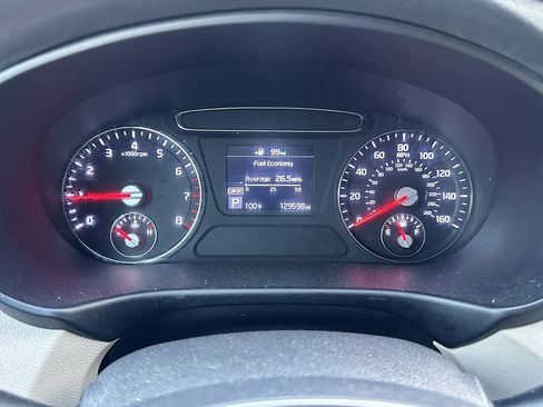 Used 2019 Kia Sorento FWD image 13