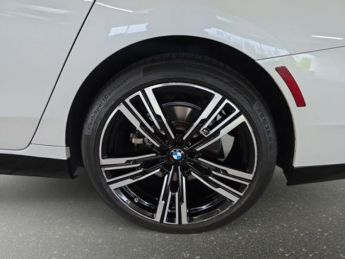 Used 2023 BMW 740i w/ Parking Assistance Package RWD image 32