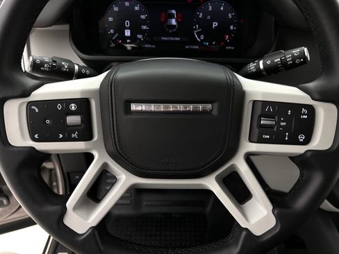 Used 2024 Land Rover Defender 110 X-Dynamic SE AWD/4WD image 17