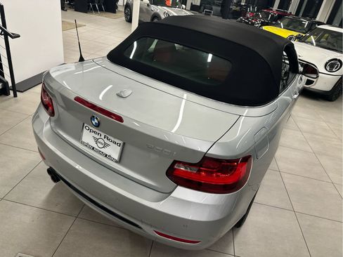 Used 2017 BMW 230i Convertible image 21