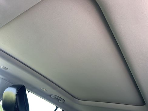 Used 2022 Jeep Grand Cherokee L Limited w/ Luxury Tech Group II image 39