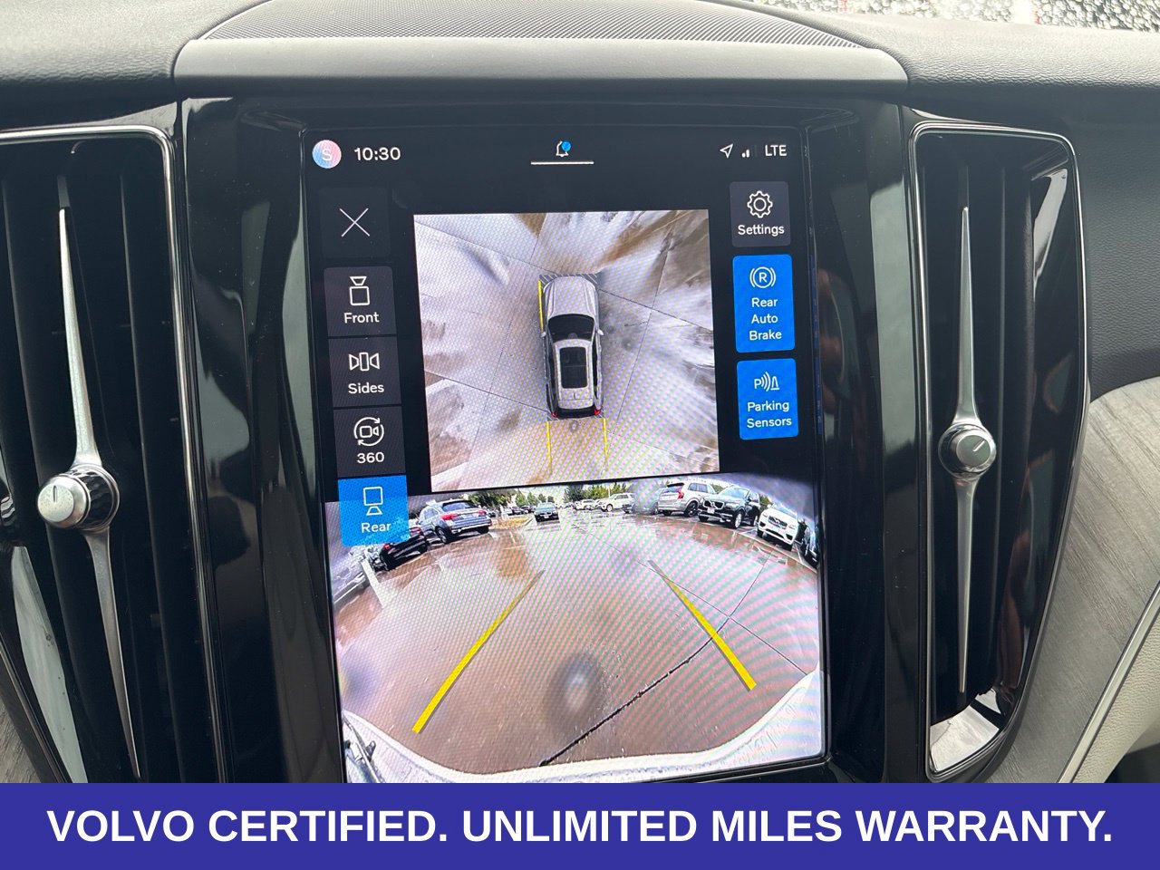 Certified 2024 Volvo XC60 B5 Plus w/ Protection Package Premier AWD/4WD image 21