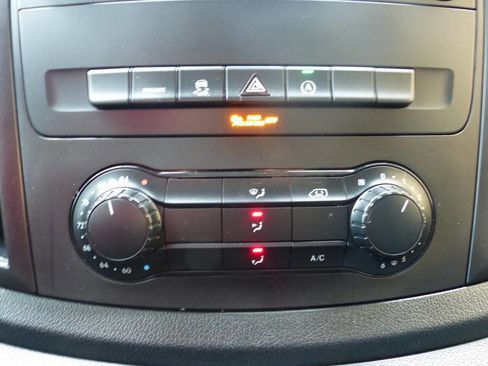 Used 2020 Mercedes-Benz Metris image 29