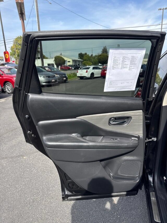 Used 2018 Nissan Murano SL AWD/4WD image 10