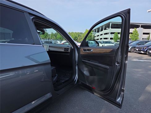 Certified 2024 Volkswagen Atlas SE AWD/4WD image 31