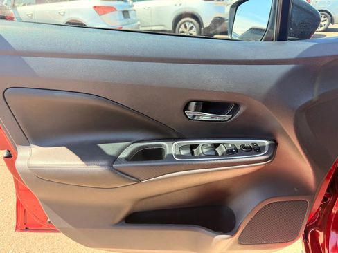 Used 2021 Nissan Versa SR w/ Convenience Package FWD image 5