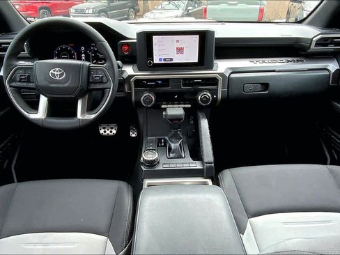 Used 2025 Toyota Tacoma TRD Sport image 15